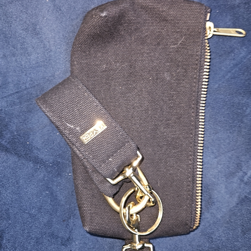 Keyper wristlet